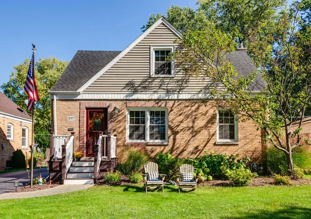Photo 1 of Single family home for sale at 517 N Emerson St, Mount Prospect, IL 60056 | MLS# 12792607 | Listing updated on 2026-10-29