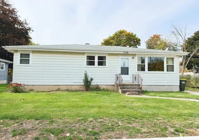 Photo 1 of Single family home for sale at 550 Elm St, Hampshire, IL 60140 | MLS# 12792609 | Listing updated on 2026-10-29