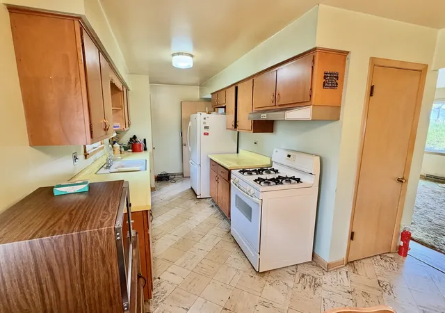 Photo 2 of Single family home for sale at 550 Elm St, Hampshire, IL 60140 | MLS# 12792609 | Listing updated on 2026-10-29