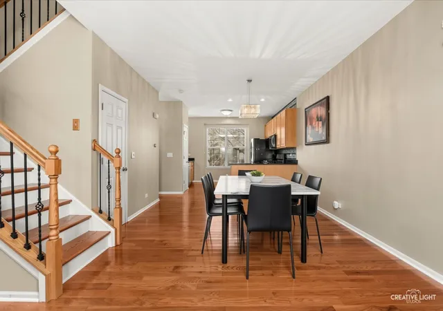 Listing Photo 3 - Condo for sale in building located at 805 Lewisburg Ln, Aurora, IL 60504
