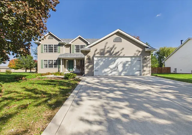 Photo 2 of Single family home for sale at 901 Indian Dancer Trl, Belvidere, IL 61008 | MLS# 12792625 | Listing updated on 2026-10-27