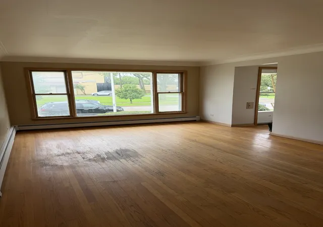 Photo 4 of Single family home for sale at 8415 S Kedvale Ave, Chicago, IL 60652 | MLS# 12792628 | Listing updated on 2026-10-24