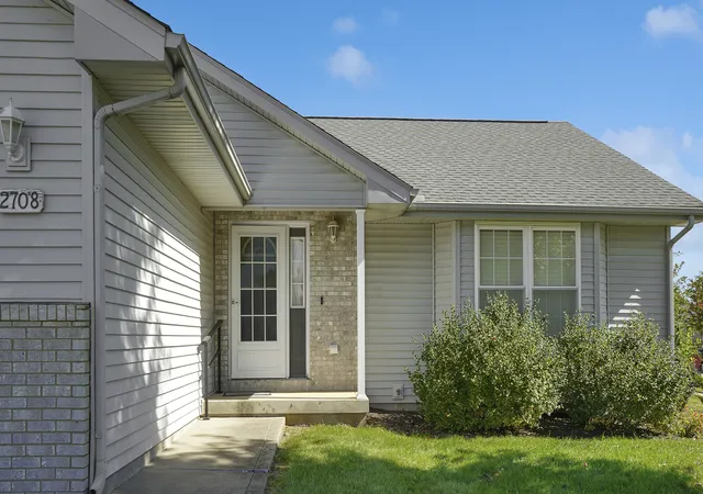 Photo 3 of Single family home for sale at 2708 Landis Farm Rd, Urbana, IL 61802 | MLS# 12792634 | Listing updated on 2026-10-23