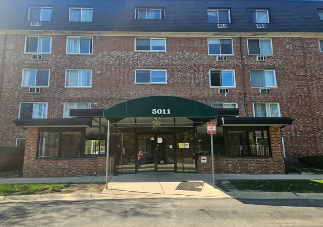 Photo 1 of Condo for sale at 5011 Valley Ln #507, Streamwood, IL 60107 | MLS# 12792654 | Listing updated on 2026-10-29