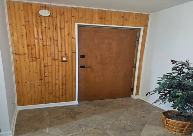 Listing Photo 1 - Condo for sale in building located at 5011 Vly Ln, Streamwood, IL 60107 - Unit #507
