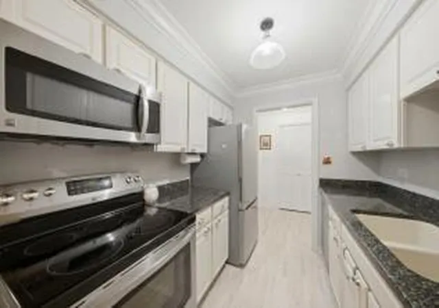 Photo 3 of Condo for sale at 9817 S Keeler Ave #D, Oak Lawn, IL 60453 | MLS# 12792663 | Listing updated on 2026-10-28