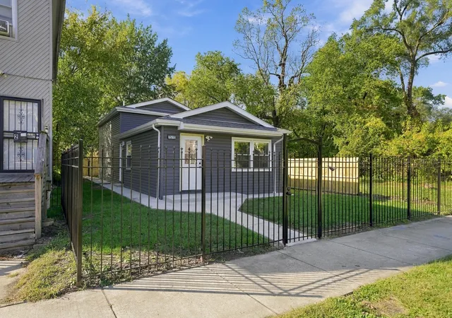 Photo 4 of Single family home for sale at 7512 S Parnell Ave, Chicago, IL 60620 | MLS# 12792674 | Listing updated on 2026-10-30