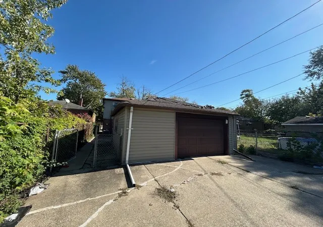 Photo 4 of Single family home for sale at 12904 S Green St, Chicago, IL 60643 | MLS# 12792684 | Listing updated on 2026-10-29
