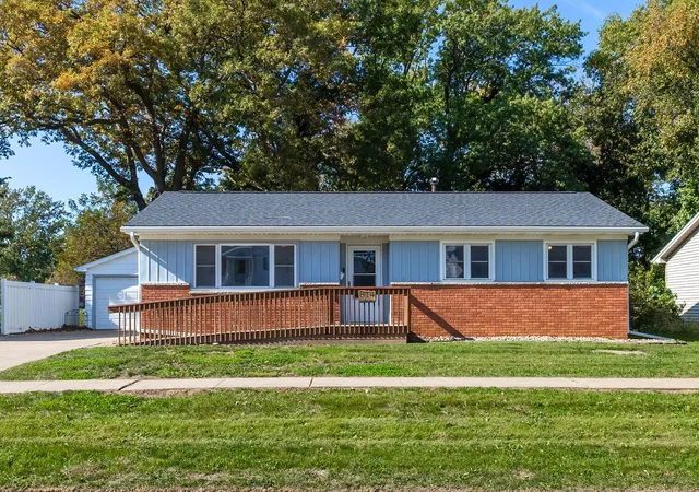 Photo 1 of Single family home for sale at 814 12th Street, Silvis, IL 61282 | MLS# 12792716 | Listing updated on 2026-10-27