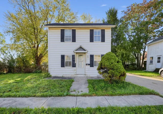 Photo 1 of Single family home for sale at 315 W Carpenter St, Freeport, IL 61032 | MLS# 12792718 | Listing updated on 2026-10-27