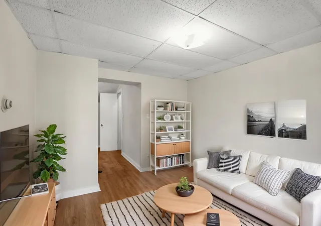 Photo 3 of Single family home for sale at 315 W Carpenter St, Freeport, IL 61032 | MLS# 12792718 | Listing updated on 2026-10-27
