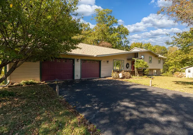 Photo 1 of Single family home for sale at 501 Pump House Rd, Murphysboro, IL 62966 | MLS# 12792730 | Listing updated on 2026-10-29