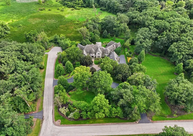 Photo 3 of Single family home for sale at 16 Riva Ridge, Lemont, IL 60439 | MLS# 12792752 | Listing updated on 2026-10-27