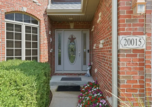 Photo 3 of Single family home for sale at 20015 Red Oak Dr, Mokena, IL 60448 | MLS# 12792763 | Listing updated on 2026-10-29