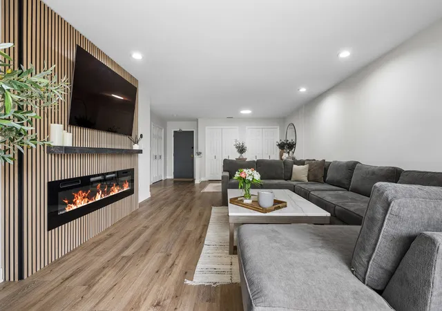 Photo 4 of Condo for sale at 7201 N Lincoln Ave #203, Lincolnwood, IL 60712 | MLS# 12792766 | Listing updated on 2026-10-29
