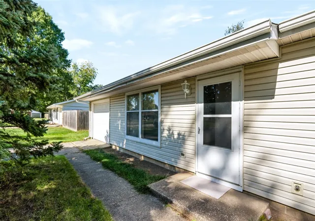 Photo 2 of Single family home for sale at 3306 W Daniel St, Champaign, IL 61821 | MLS# 12792768 | Listing updated on 2026-10-29