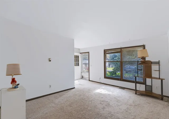 Photo 4 of Single family home for sale at 3306 W Daniel St, Champaign, IL 61821 | MLS# 12792768 | Listing updated on 2026-10-29