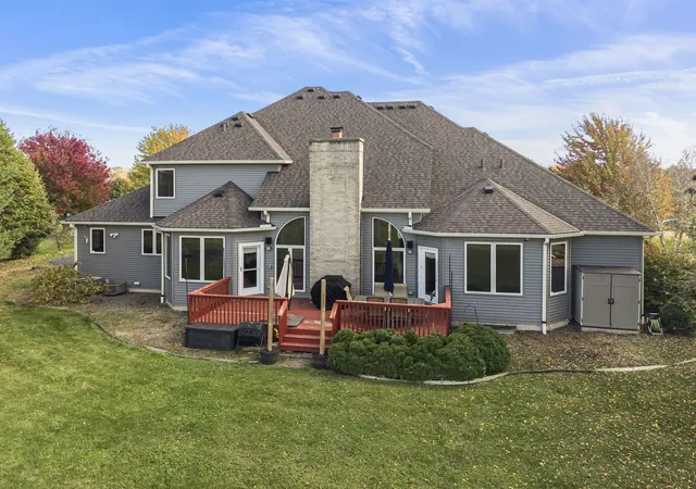 Photo 3 of Single family home for sale at 5557 Fields Dr, Yorkville, IL 60560 | MLS# 12792772 | Listing updated on 2026-10-30