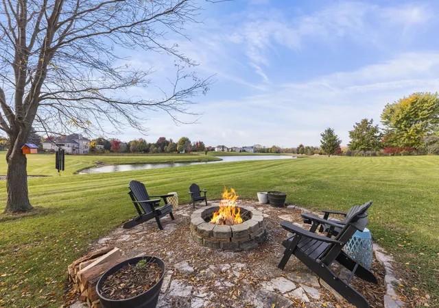 Photo 4 of Single family home for sale at 5557 Fields Dr, Yorkville, IL 60560 | MLS# 12792772 | Listing updated on 2026-10-30
