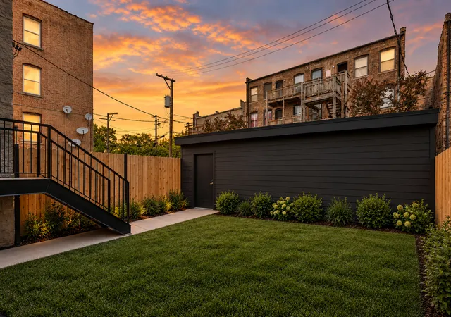 Photo 1 of Townhouse for sale at 4717 S Ingleside Ave, Chicago, IL 60615 | MLS# 12792798 | Listing updated on 2026-10-27
