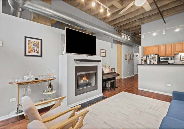 Photo 2 of Condo for sale at 1645 W Ogden Ave #639, Chicago, IL 60612 | MLS# 12792804 | Listing updated on 2026-10-29