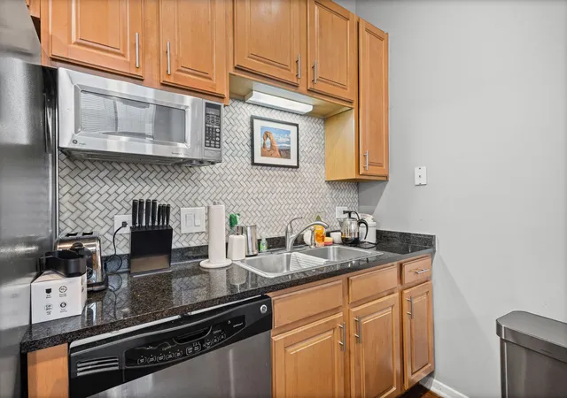 Photo 4 of Condo for sale at 1645 W Ogden Ave #639, Chicago, IL 60612 | MLS# 12792804 | Listing updated on 2026-10-29