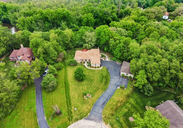 Photo 4 of Single family home for sale at 8811 Ryan Ct, Kingston, IL 60145 | MLS# 12792818 | Listing updated on 2026-10-30