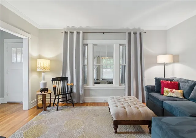 Photo 3 of Single family home for sale at 1041 S Elmwood Ave, Oak Park, IL 60304 | MLS# 12792830 | Listing updated on 2026-10-29