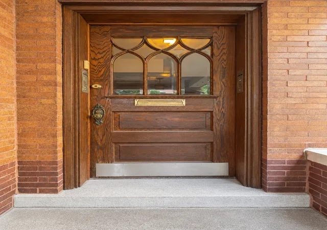 Photo 4 of House for sale at 5818 N Magnolia Ave, Chicago, IL 60660 | MLS# 12792832 | Listing updated on 2026-10-29