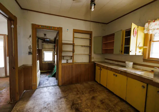 Photo 3 of Single family home for sale at 1254 E Bourbonnais St, Kankakee, IL 60901 | MLS# 12792840 | Listing updated on 2026-10-28