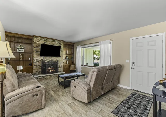 Photo 2 of Single family home for sale at 302 Pleasure Dr, Yorkville, IL 60560 | MLS# 12792845 | Listing updated on 2026-10-23