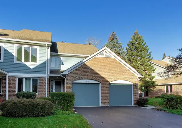 Condo for sale at 1671 N Courtland Dr #1671, Arlington Heights, IL 60004 | MLS# 12792850