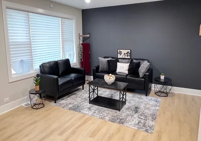 Photo 4 of Single family home for sale at 526 Crest St, Wheaton, IL 60187 | MLS# 12792871 | Listing updated on 2026-10-24