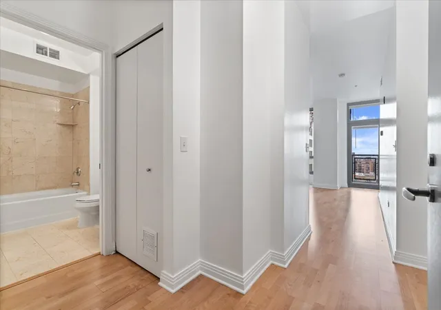 Photo 2 of Condo for sale at 565 W Quincy St #1216, Chicago, IL 60661 | MLS# 12792873 | Listing updated on 2026-10-25