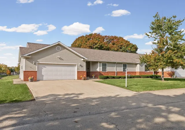 Photo 2 of Condo for sale at 435 Twin Lakes Dr #435, Rantoul, IL 61866 | MLS# 12792888 | Listing updated on 2026-10-29