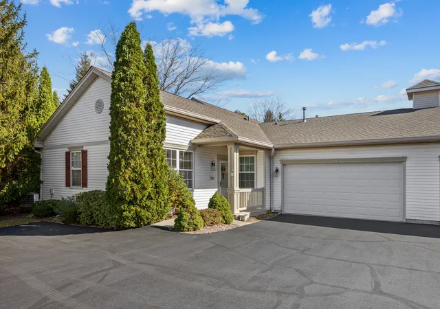 Photo 2 of Townhouse for sale at 13054 Pennsylvania Ave, Huntley, IL 60142 | MLS# 12792910 | Listing updated on 2026-10-25
