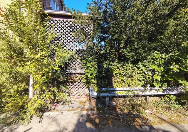 Photo 3 of Townhouse for sale at 7845 S Yates Blvd SE, Chicago, IL 60649 | MLS# 12792939 | Listing updated on 2026-10-29