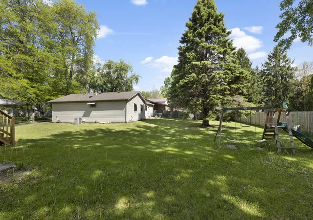 Photo 2 of Single family home for sale at 5008 Valentine Pl, Rockford, IL 61108 | MLS# 12792953 | Listing updated on 2026-10-29