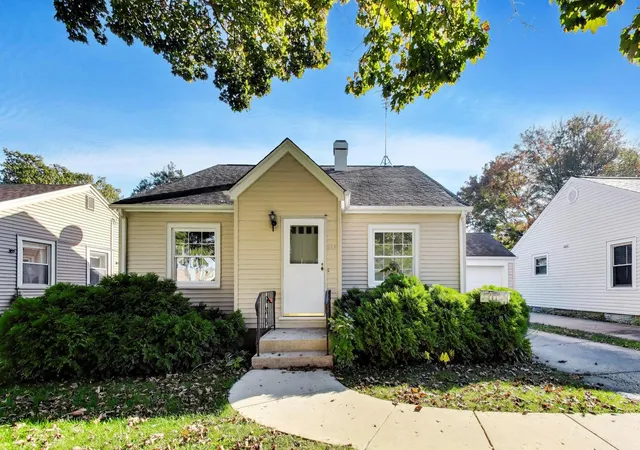 Photo 1 of Single family home for sale at 225 S Aldine Ave, Elgin, IL 60123 | MLS# 12792974 | Listing updated on 2026-10-28