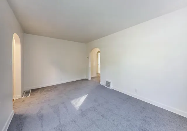 Photo 3 of Single family home for sale at 225 S Aldine Ave, Elgin, IL 60123 | MLS# 12792974 | Listing updated on 2026-10-28