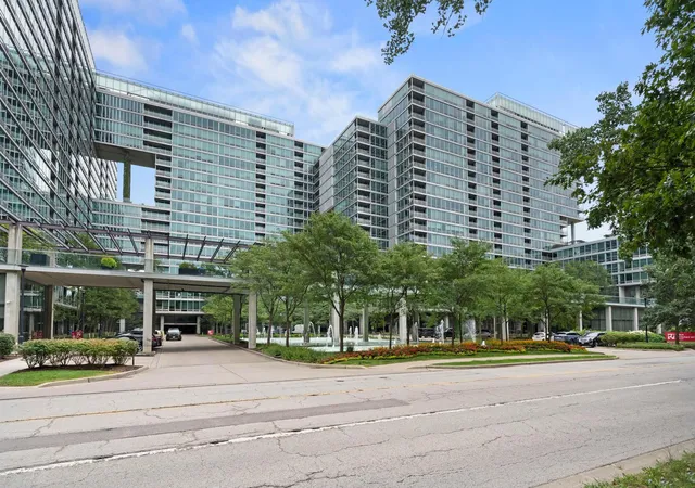 Condo for sale at 9715 Woods Dr #1505, Skokie, IL 60077 | MLS# 12792984