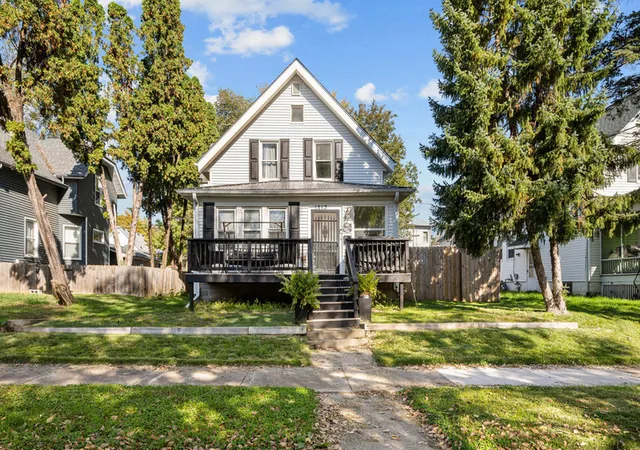 Single family home for sale at 1813 18th Avenue, Moline, IL 61265 | MLS# 12792990
