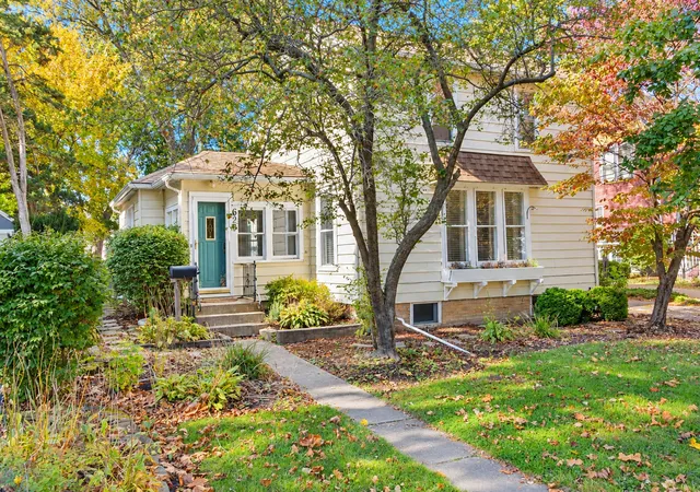Single family home for sale at 629 N Madison St, Woodstock, IL 60098 | MLS# 12792996