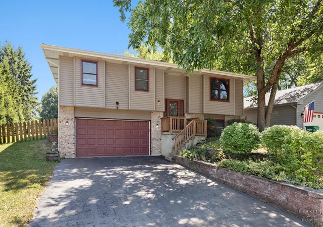 Single family home for sale at 558 Barbary Ln, Woodstock, IL 60098 | MLS# 12793015