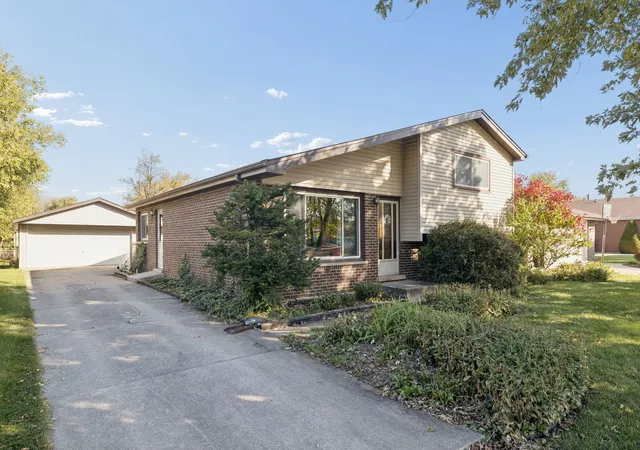 Photo 1 of Single family home for sale at 6412 181st Street, Tinley Park, IL 60477 | MLS# 12793020 | Listing updated on 2026-10-30