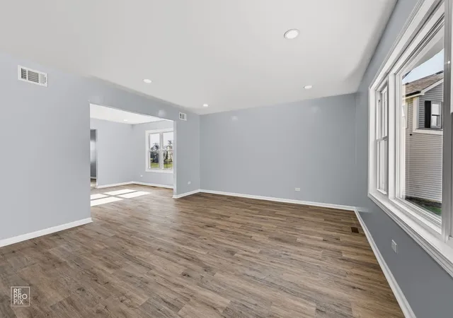 Photo 2 of Single family home for sale at 20249 Pepperwood Ct, Frankfort, IL 60423 | MLS# 12793027 | Listing updated on 2026-10-27