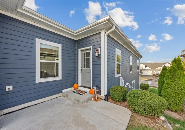 Photo 3 of House for sale at 735 Harper Ave, Cary, IL 60013 | MLS# 12793035 | Listing updated on 2026-10-29
