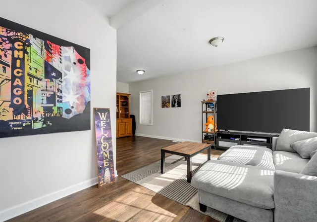 Photo 1 of Single family home for sale at 4642 W Warwick Ave, Chicago, IL 60641 | MLS# 12793055 | Listing updated on 2026-10-29
