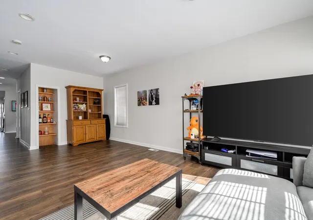 Photo 3 of Single family home for sale at 4642 W Warwick Ave, Chicago, IL 60641 | MLS# 12793055 | Listing updated on 2026-10-29