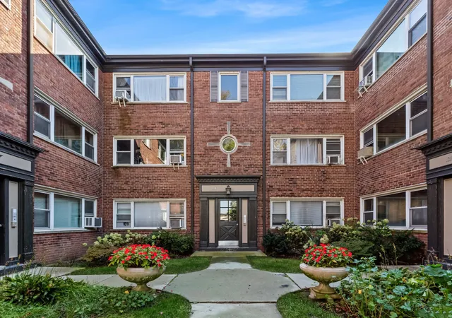 Photo 1 of Condo for sale at 1314 Central St #1N, Evanston, IL 60201 | MLS# 12793056 | Listing updated on 2026-10-27